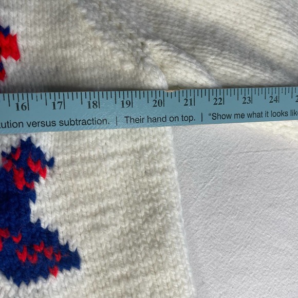 Knit sweater women Sz M? Button colorful white Spanish images handmade - Picture 7 of 11